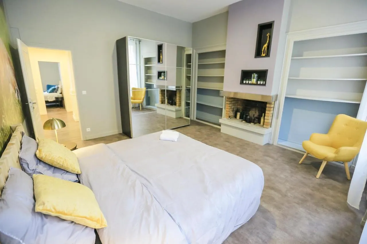 La Jungle, T5 Hypercentre Chic Et Cosy, Wifi, Netflix Par Sovalfi Apartment Saint-Etienne