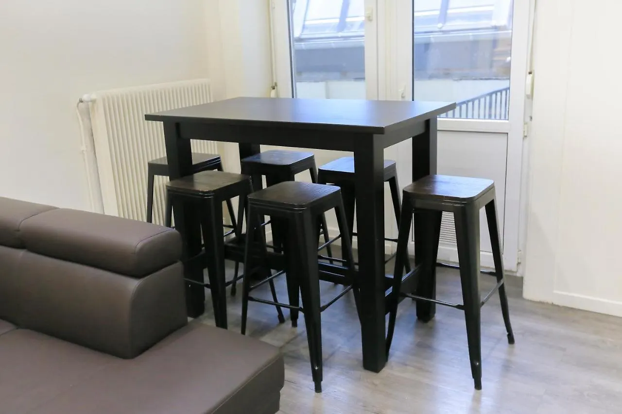 La Jungle, T5 Hypercentre Chic Et Cosy, Wifi, Netflix Par Sovalfi Apartment Saint-Etienne  Saint-Etienne (Loire)